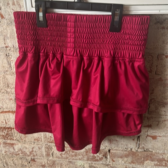 Tennis or golf skirt, raspberry, size medium - Picture 2 of 3